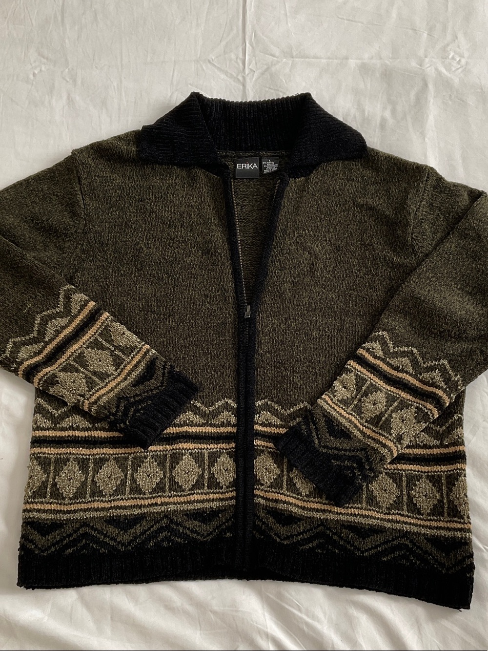 Vintage 90’s Erika Olive and Black Patterned Full Zip Knit Cardigan. Size L